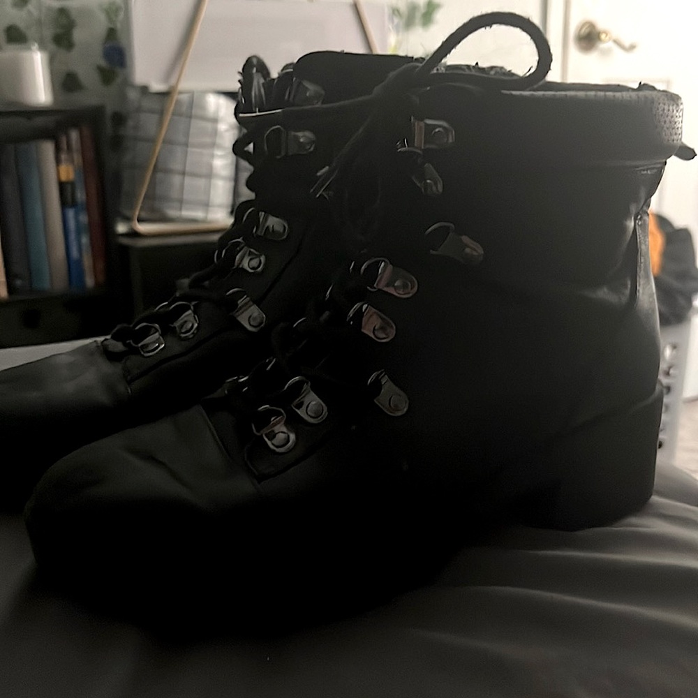 Boots with a slight heel from express size 8